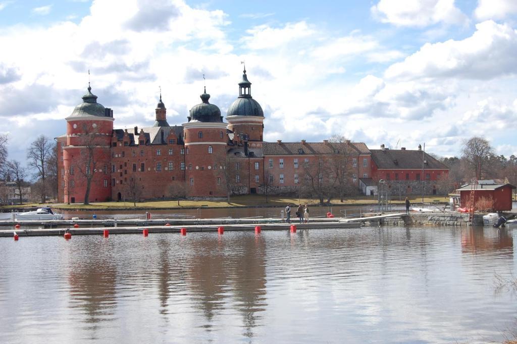 Roeda Magasinet Hotel Mariefred Kültér fotó